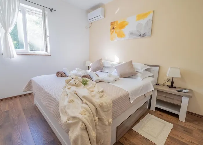 Willa Amazing 4 Bedroom With Swimming Pool And Wifi, Family Frendly *