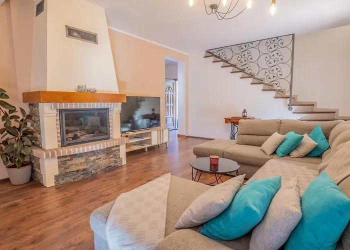 Willa Amazing 4 Bedroom With Swimming Pool And Wifi, Family Frendly Tribalj (Primorsko-Goranska)