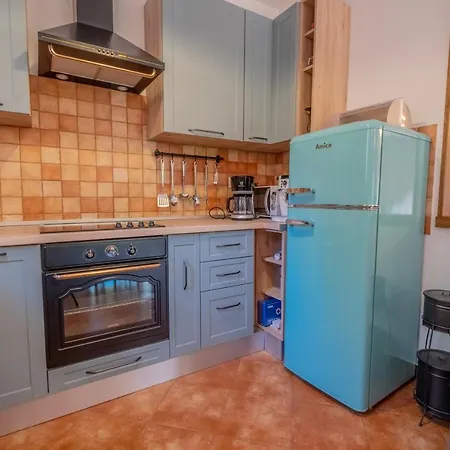 Amazing 4 Bedroom With Swimming Pool And Wifi, Family Frendly Villa